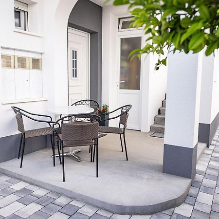 Apartments Veronika Trogir Exterior foto