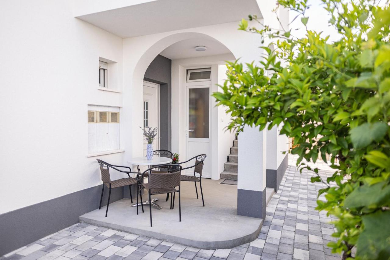 Apartments Veronika Trogir Exterior foto